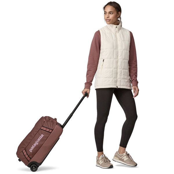 Patagonia Black Hole Wheeled Duffel  bag 40 liters